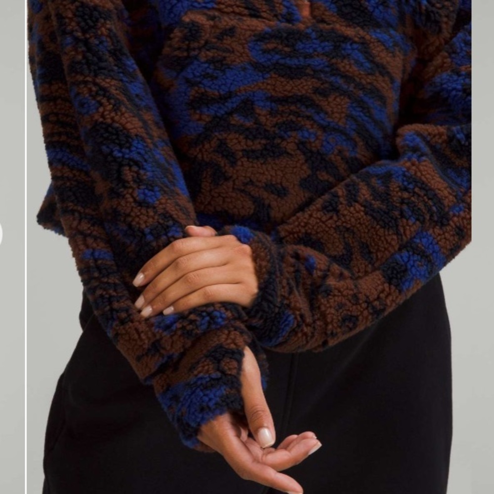 Lululemon Scuba Oversized Fleece Funnel Neck Jacket in Camo Copper Navy - Picture 7 of 13